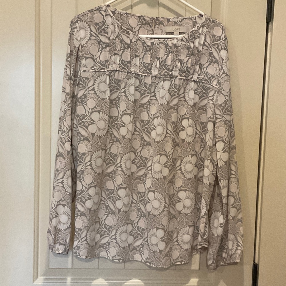 LOFT Floral Patterned Blouse in Gray, Pink and White